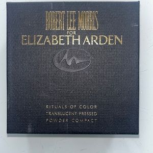 Robert Lee Morris for ELIZABETH ARDEN COMPACT
